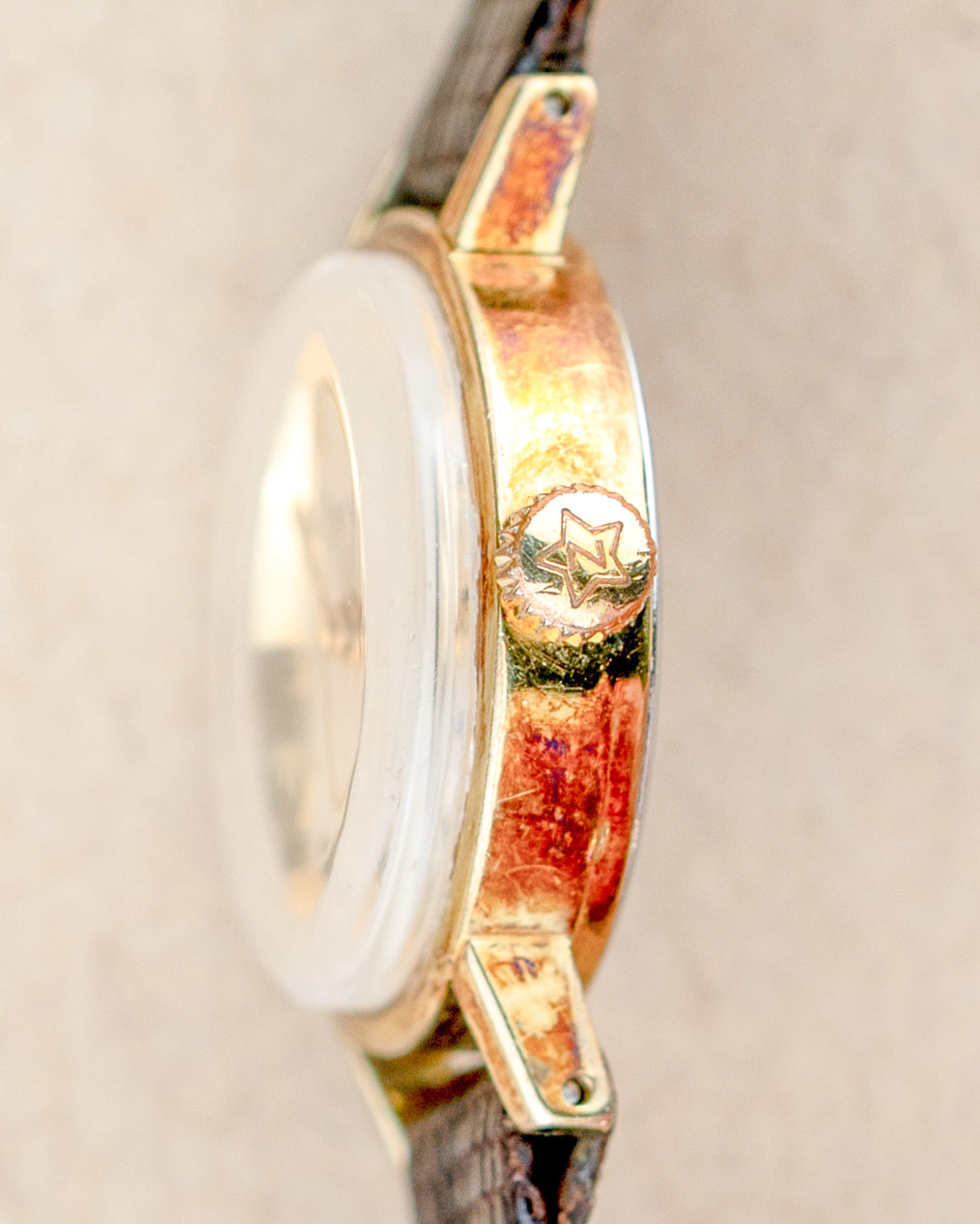 1970'S Vintage Ladies Zenith Time-Only Gold Plated - Silver Dial