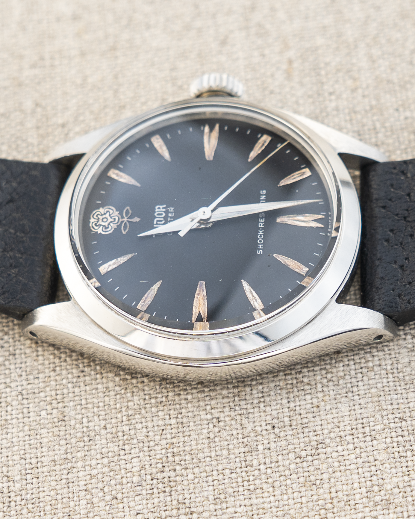 1962 Vintage Tudor Oyster Shock-Resisting Ref. 7934 - Matte Black 'Big Rose' Dial