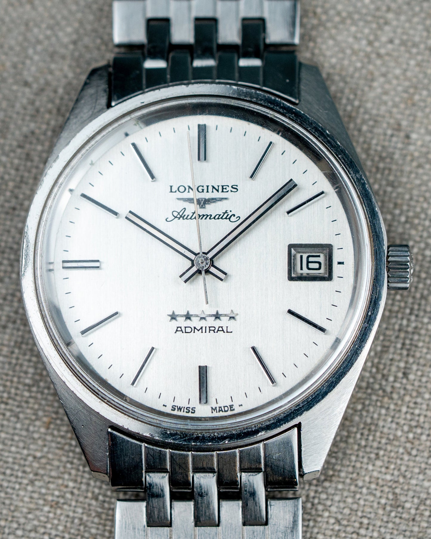 1970's Vintage Longines Admiral 'Brick' Style Bracelet - Silver Vertical Brush Dial