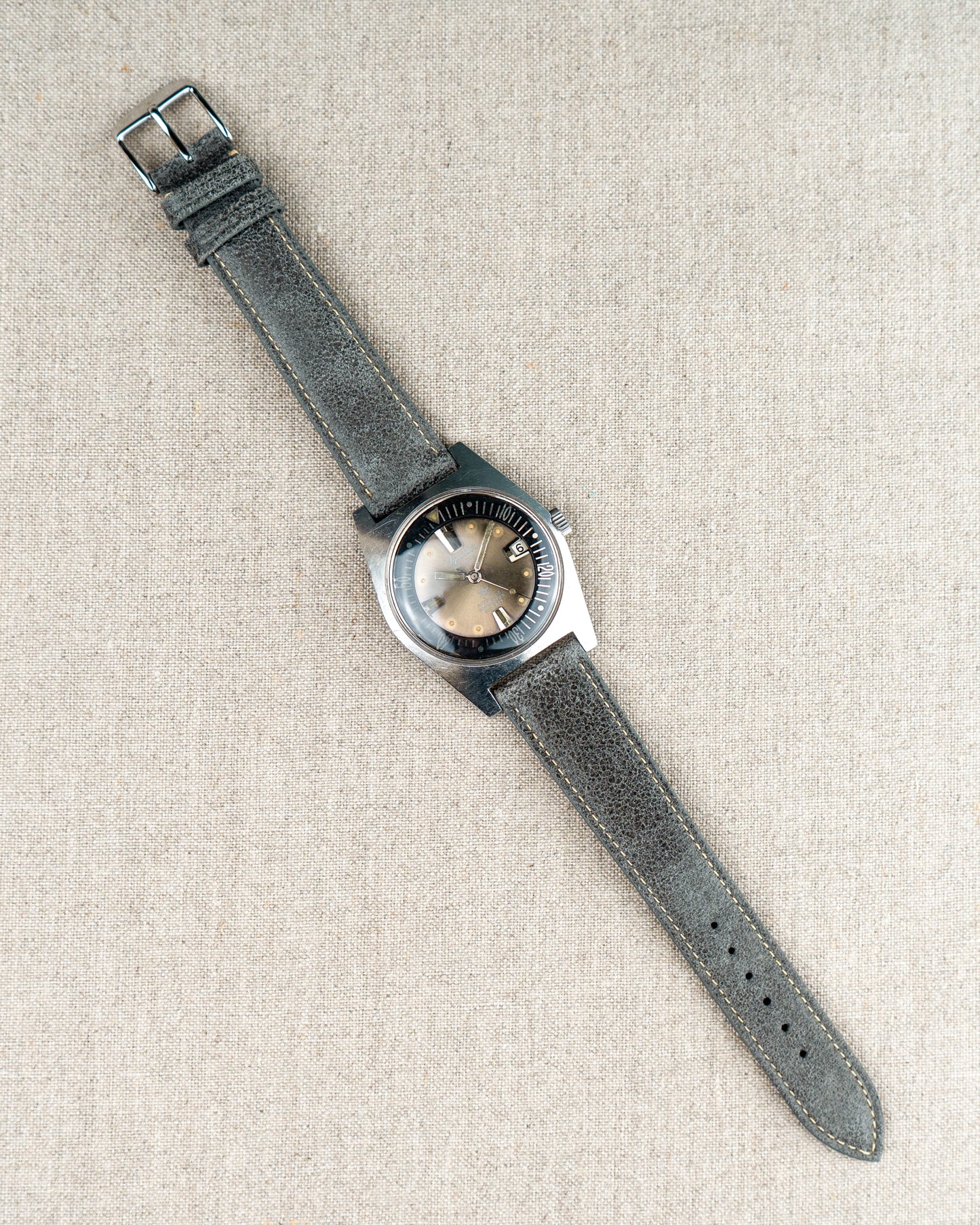 1960's Vintage Aquastar Ref. 1701 - Ghosty-Gray 'Starfish' Sunburst Dial