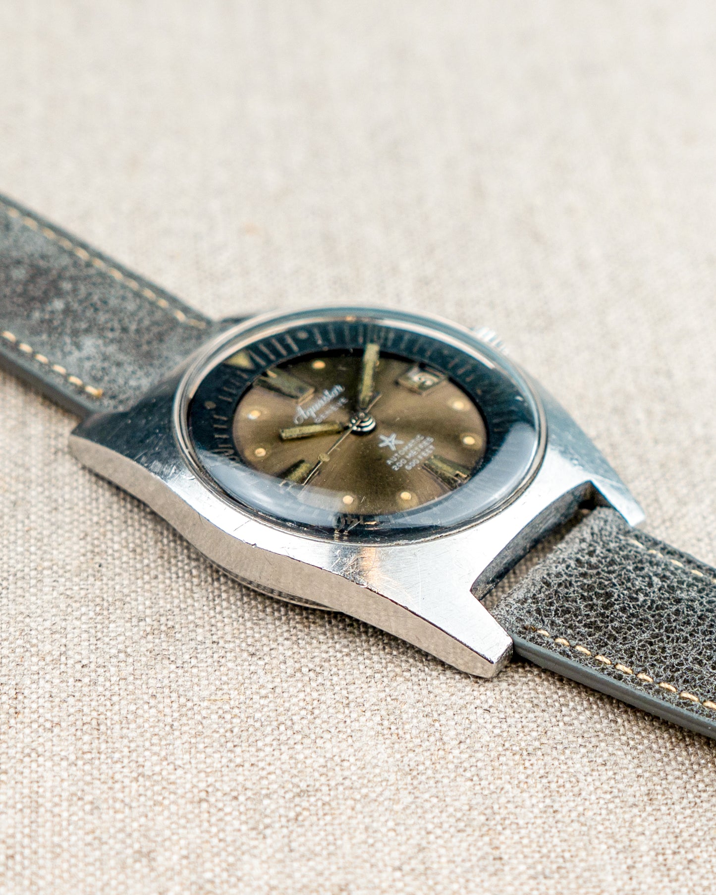 1960's Vintage Aquastar Ref. 1701 - Ghosty-Gray 'Starfish' Sunburst Dial