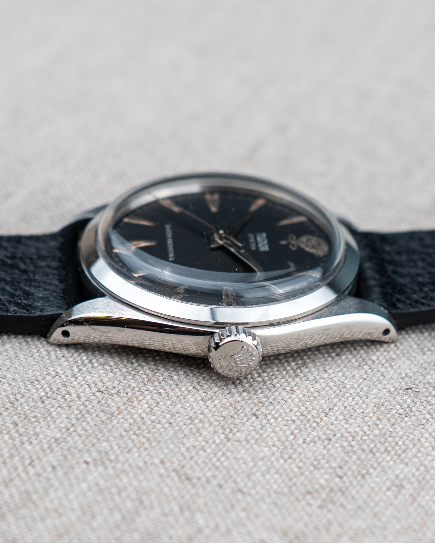 1962 Vintage Tudor Oyster Shock-Resisting Ref. 7934 - Matte Black 'Big Rose' Dial