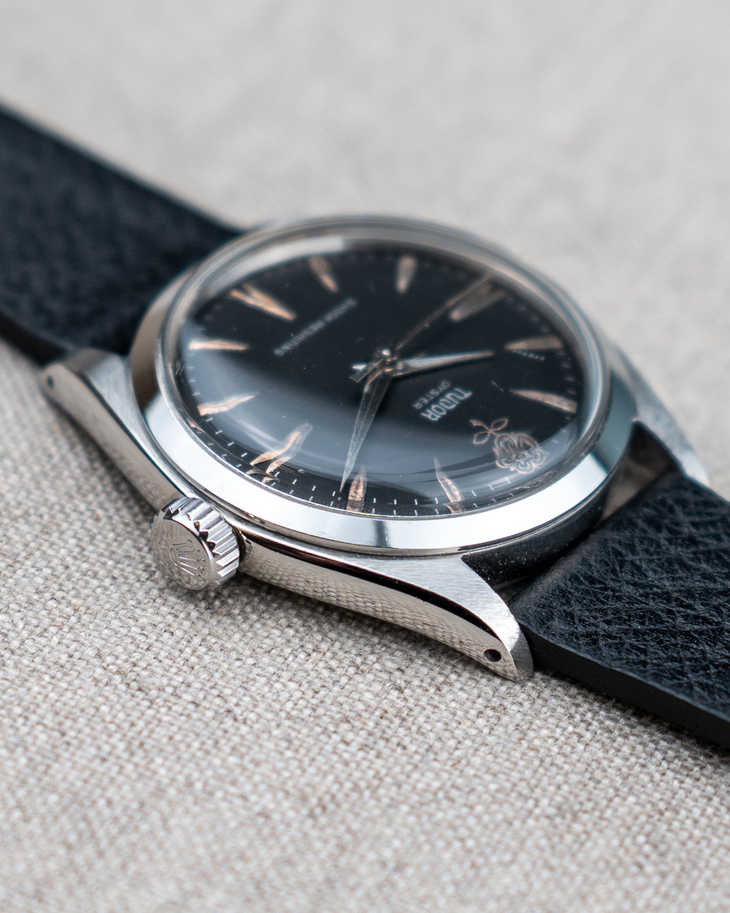 1962 Vintage Tudor Oyster Shock-Resisting Ref. 7934 - Matte Black 'Big Rose' Dial