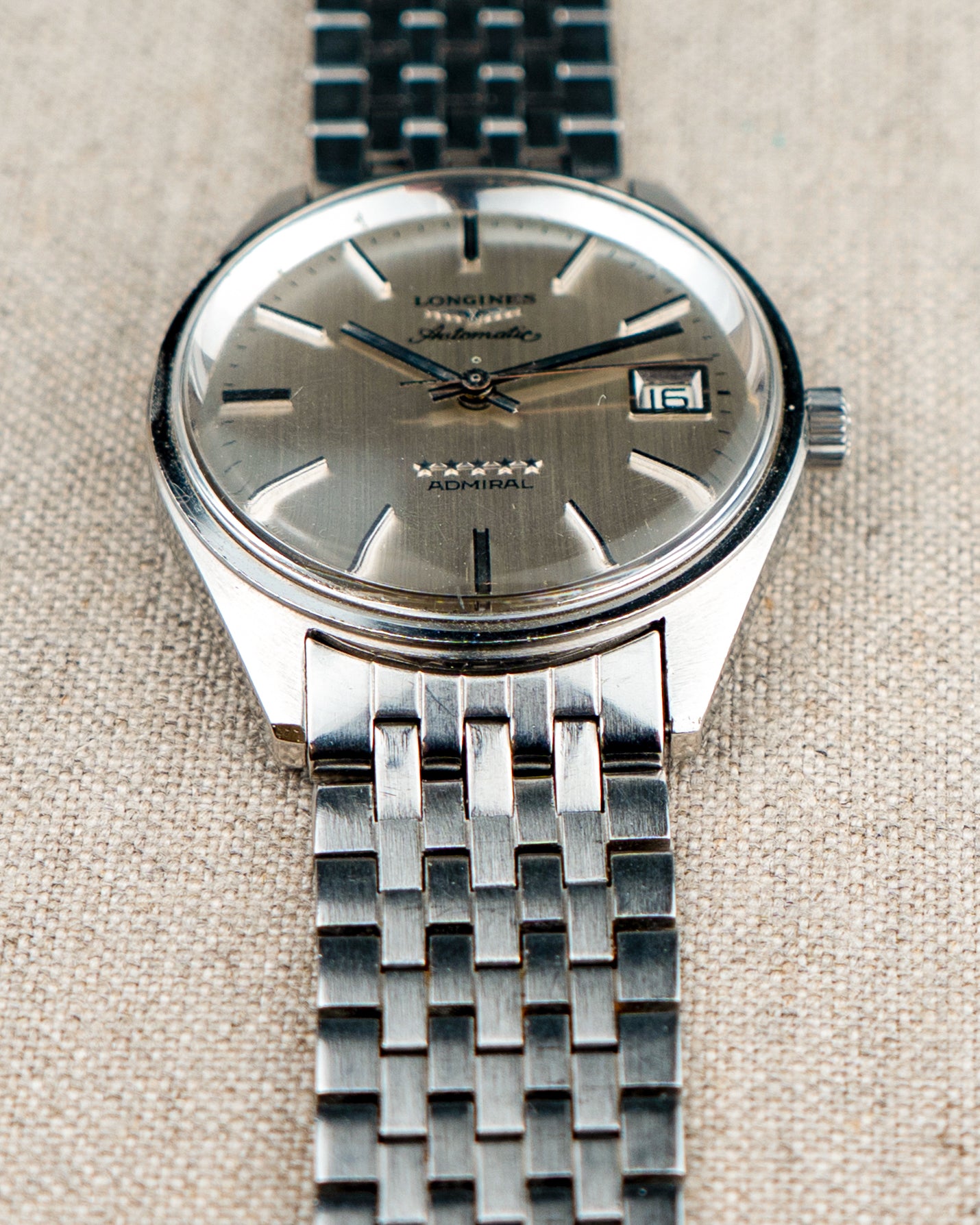 1970's Vintage Longines Admiral 'Brick' Style Bracelet - Silver Vertical Brush Dial