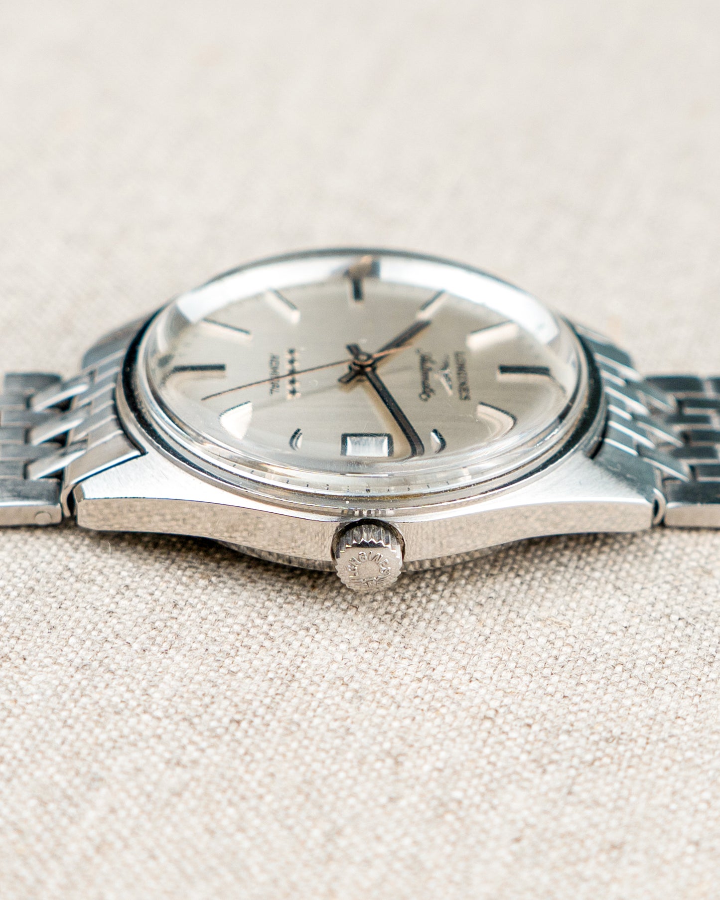 1970's Vintage Longines Admiral 'Brick' Style Bracelet - Silver Vertical Brush Dial