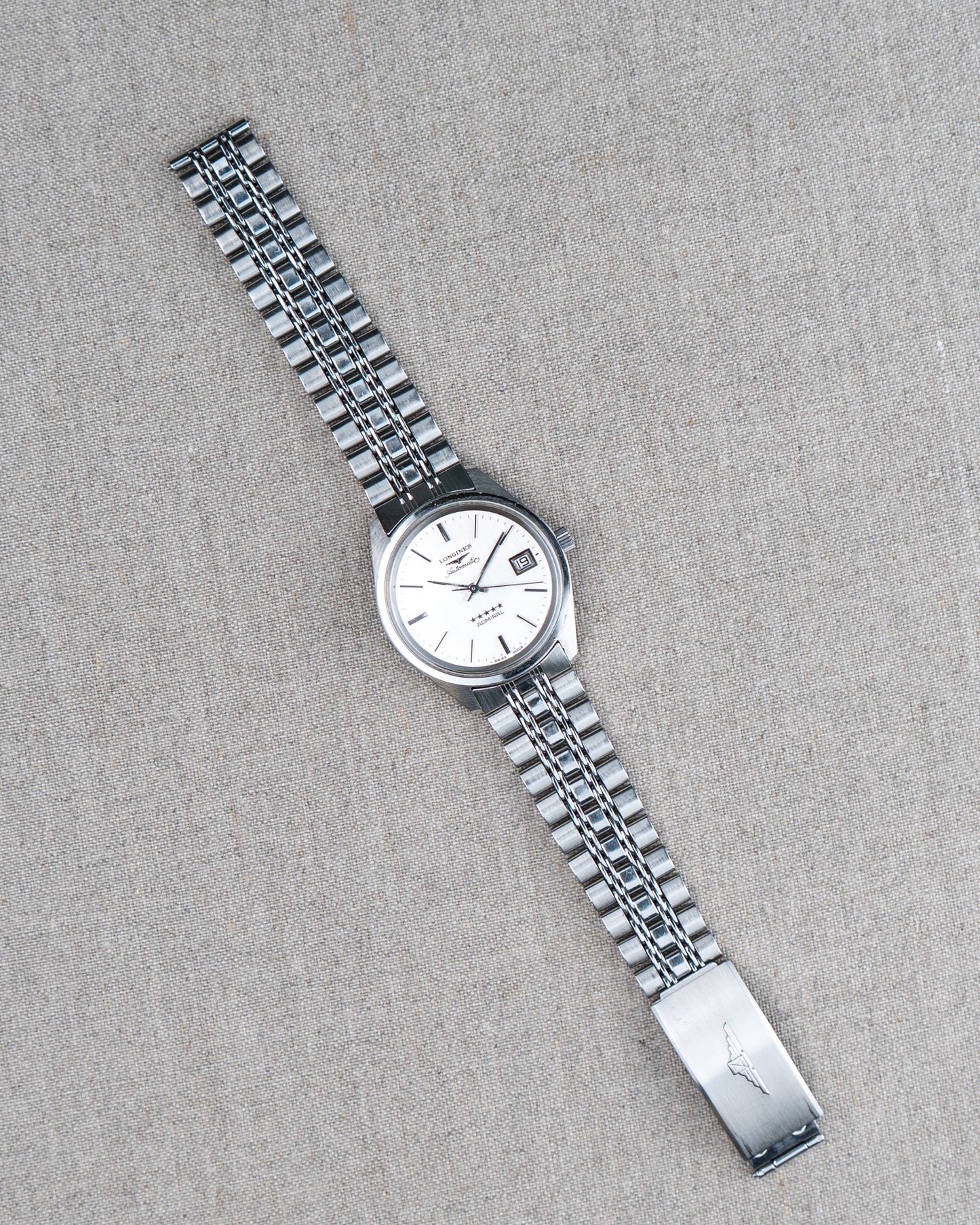 1970's Vintage Longines Admiral 'Oval' Style Bracelet - Silver Vertical Brush Dial