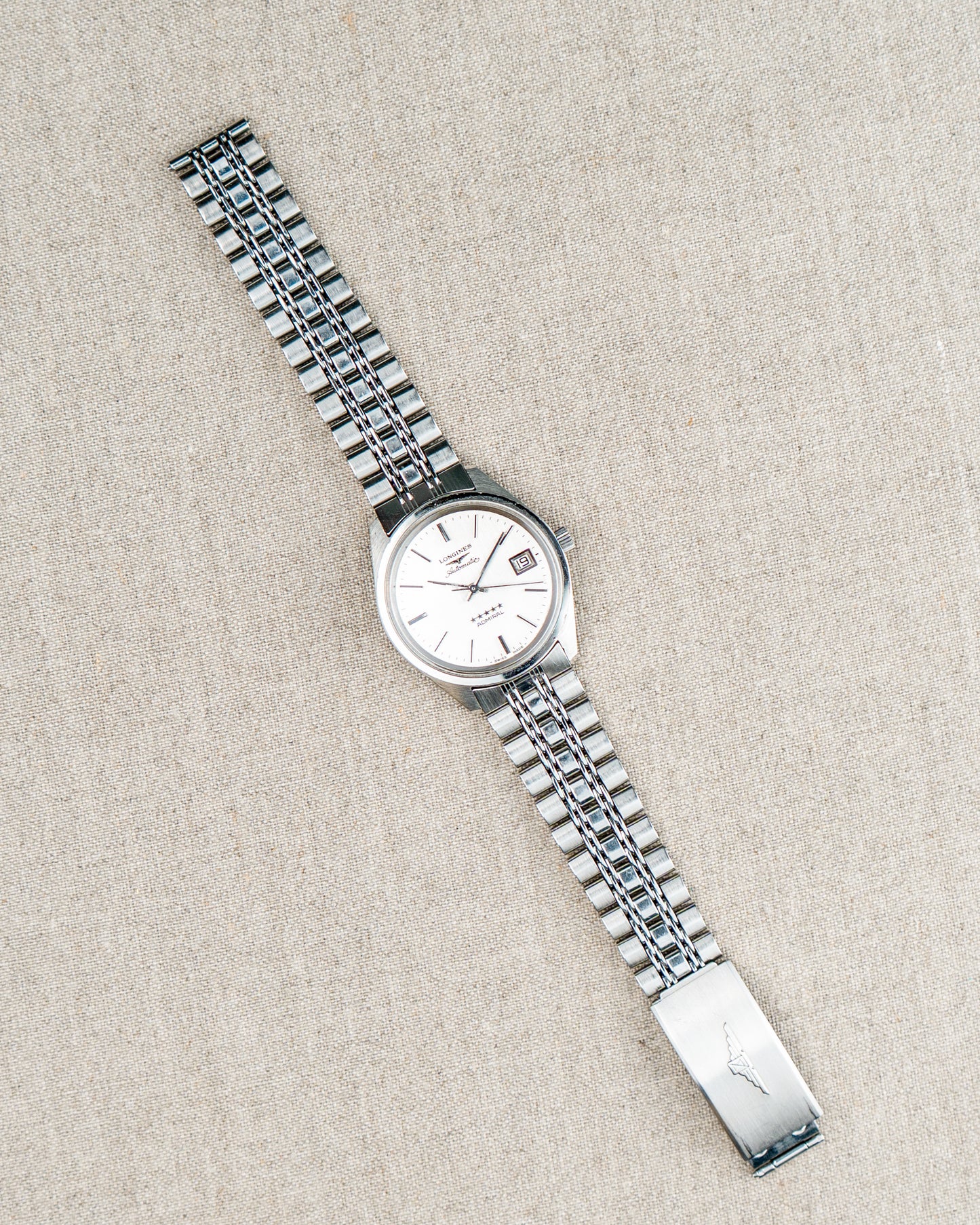 1970's Vintage Longines Admiral 'Oval' Style Bracelet - Silver Vertical Brush Dial