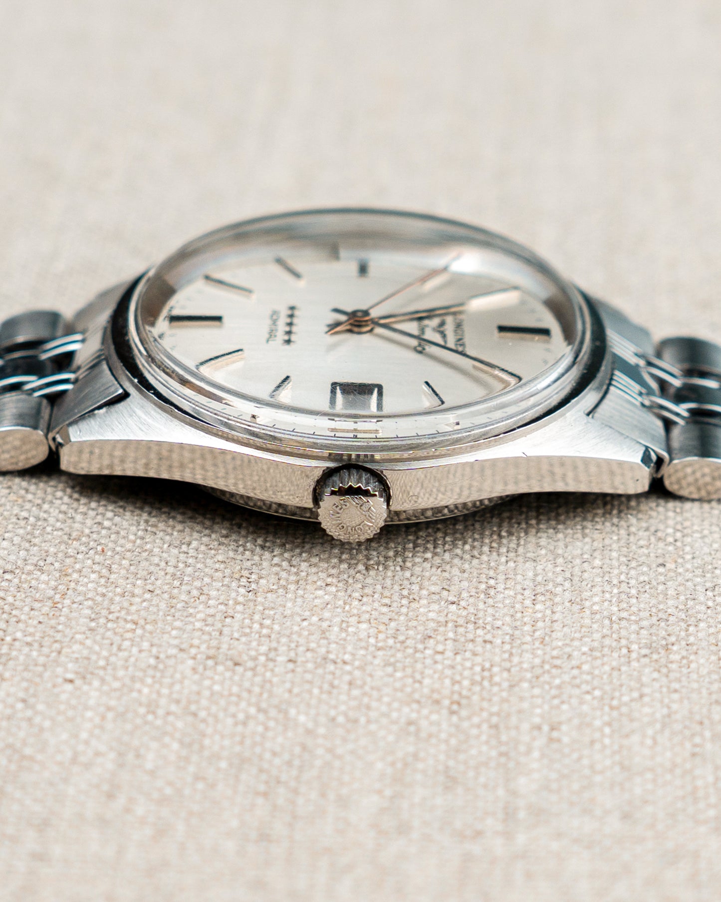 1970's Vintage Longines Admiral 'Oval' Style Bracelet - Silver Vertical Brush Dial