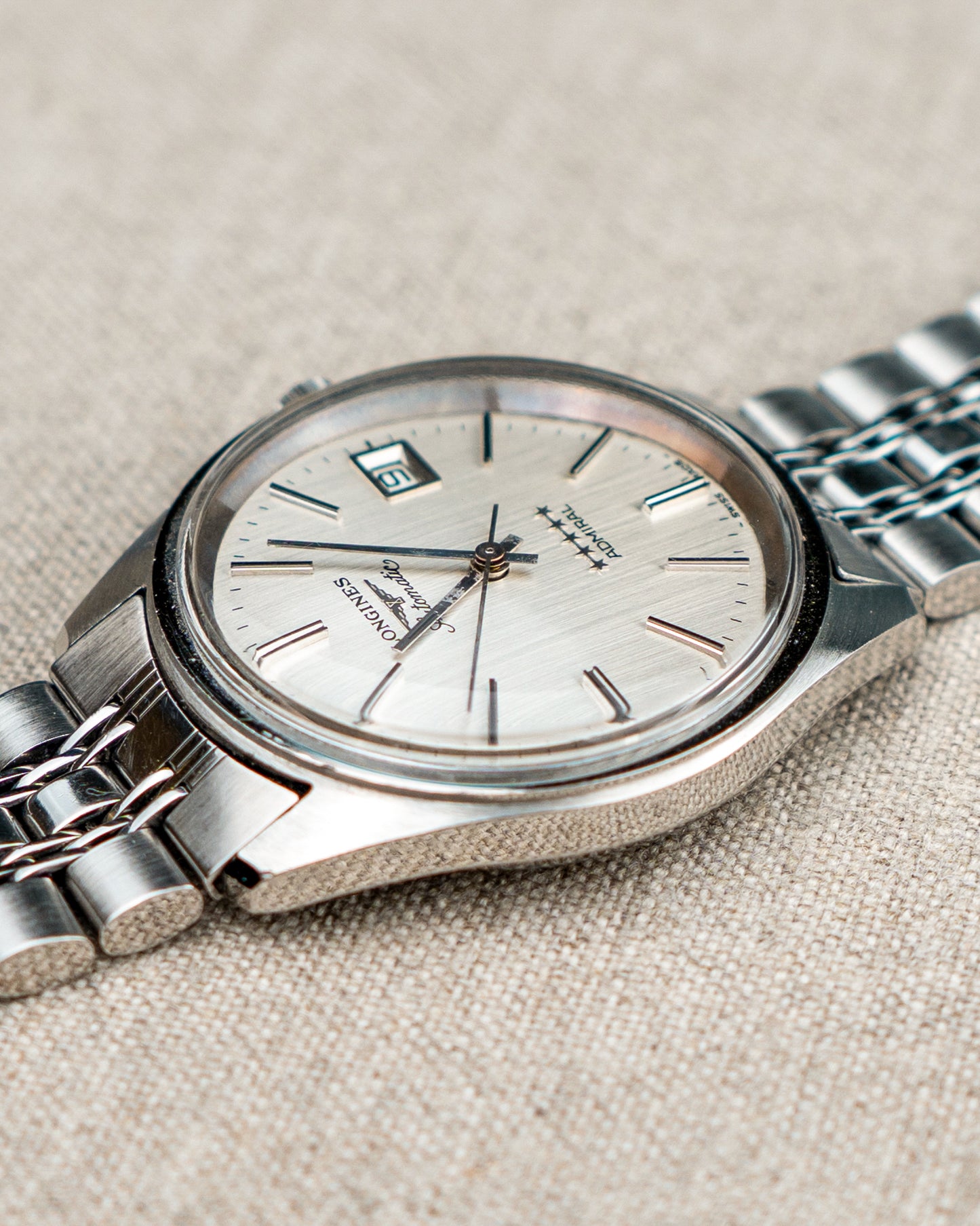 1970's Vintage Longines Admiral 'Oval' Style Bracelet - Silver Vertical Brush Dial