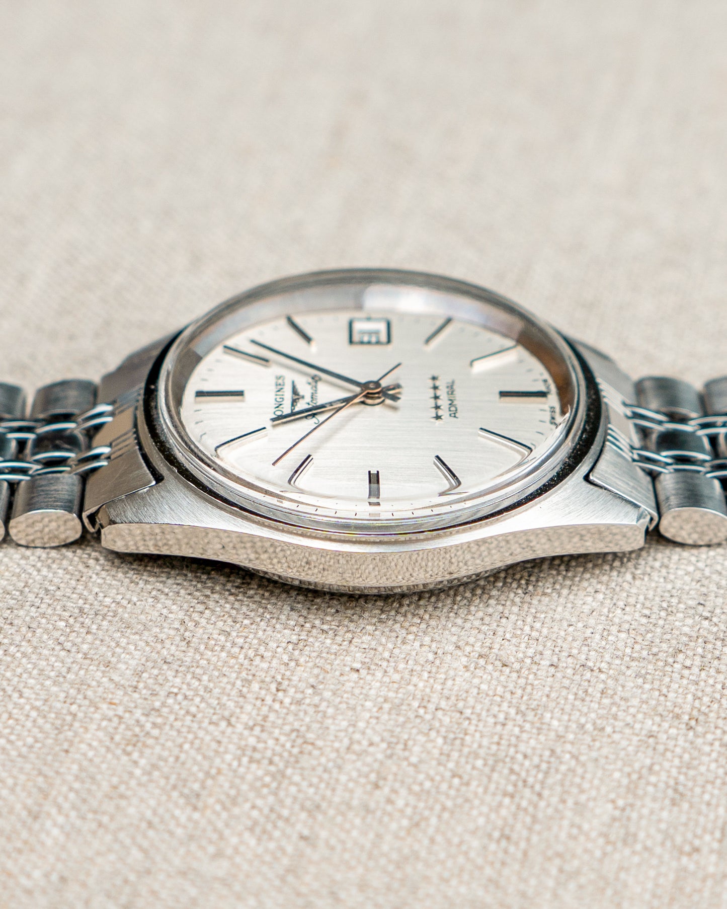 1970's Vintage Longines Admiral 'Oval' Style Bracelet - Silver Vertical Brush Dial