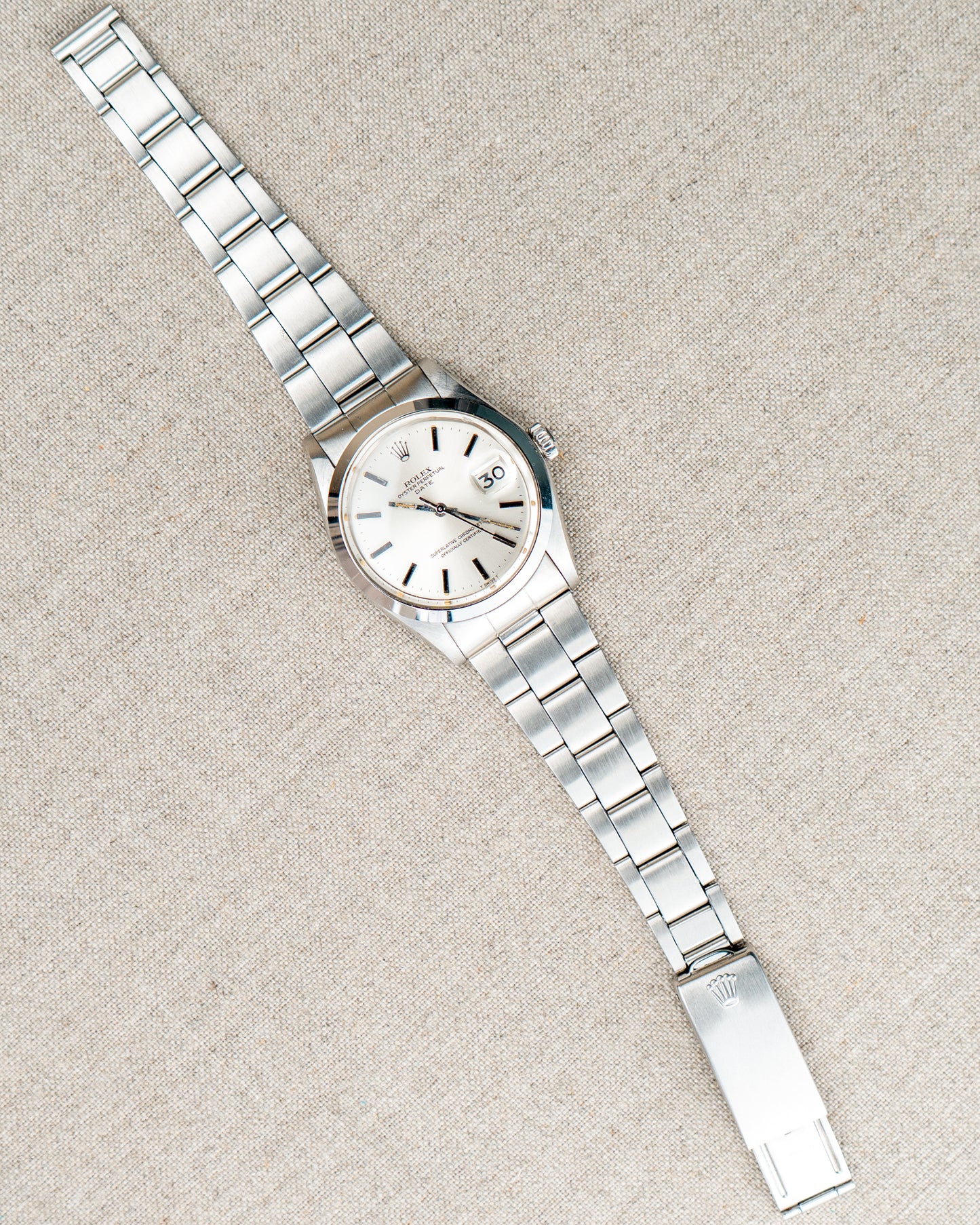 1974 Vintage Rolex Date Ref. 1500 - Silver Dial with Box and Inserts