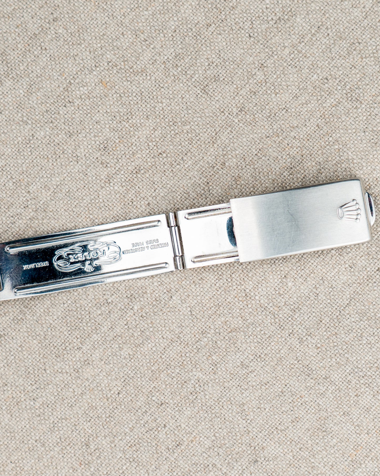 1974 Vintage Rolex Date Ref. 1500 - Silver Dial with Box and Inserts