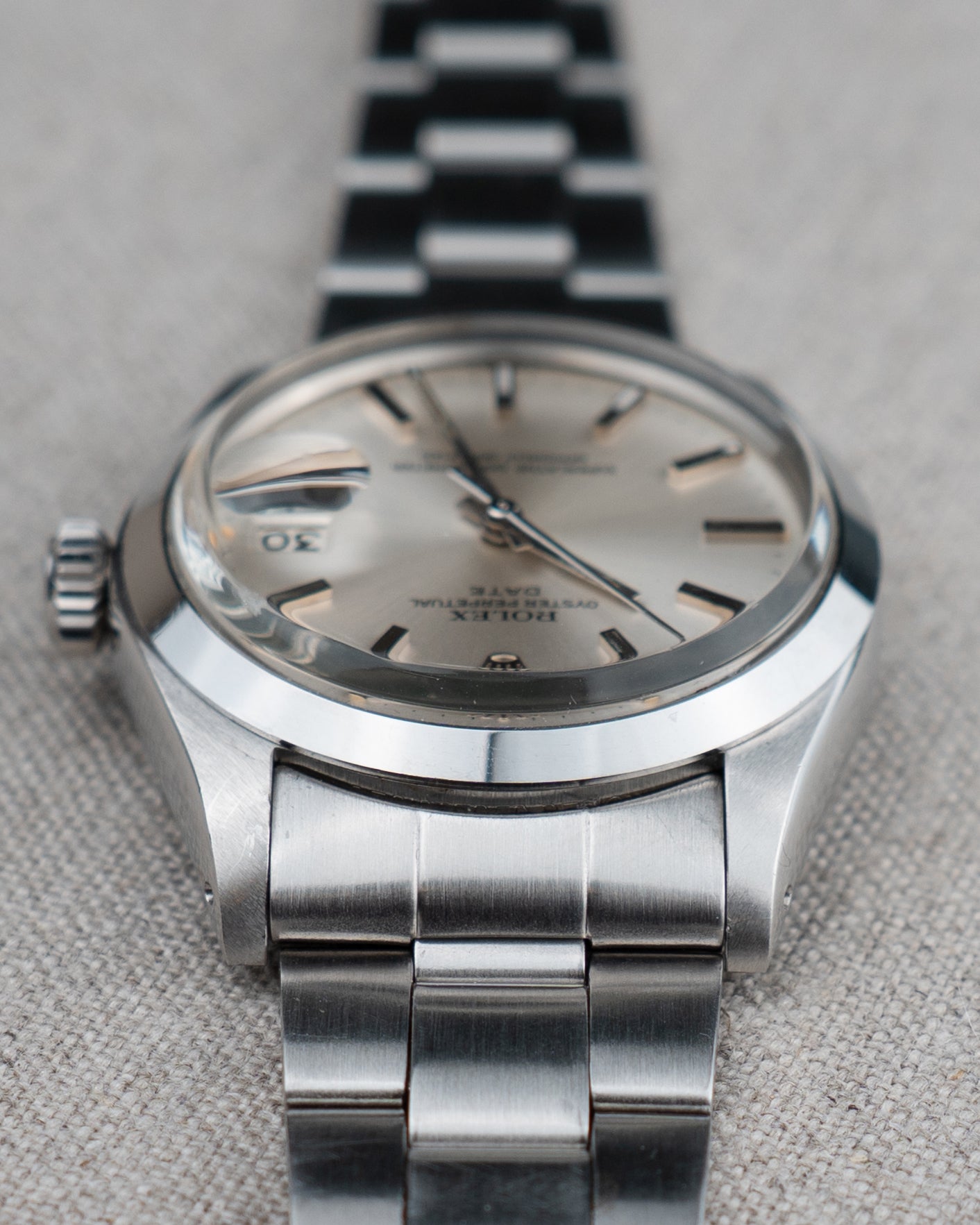 1974 Vintage Rolex Date Ref. 1500 - Silver Dial with Box and Inserts