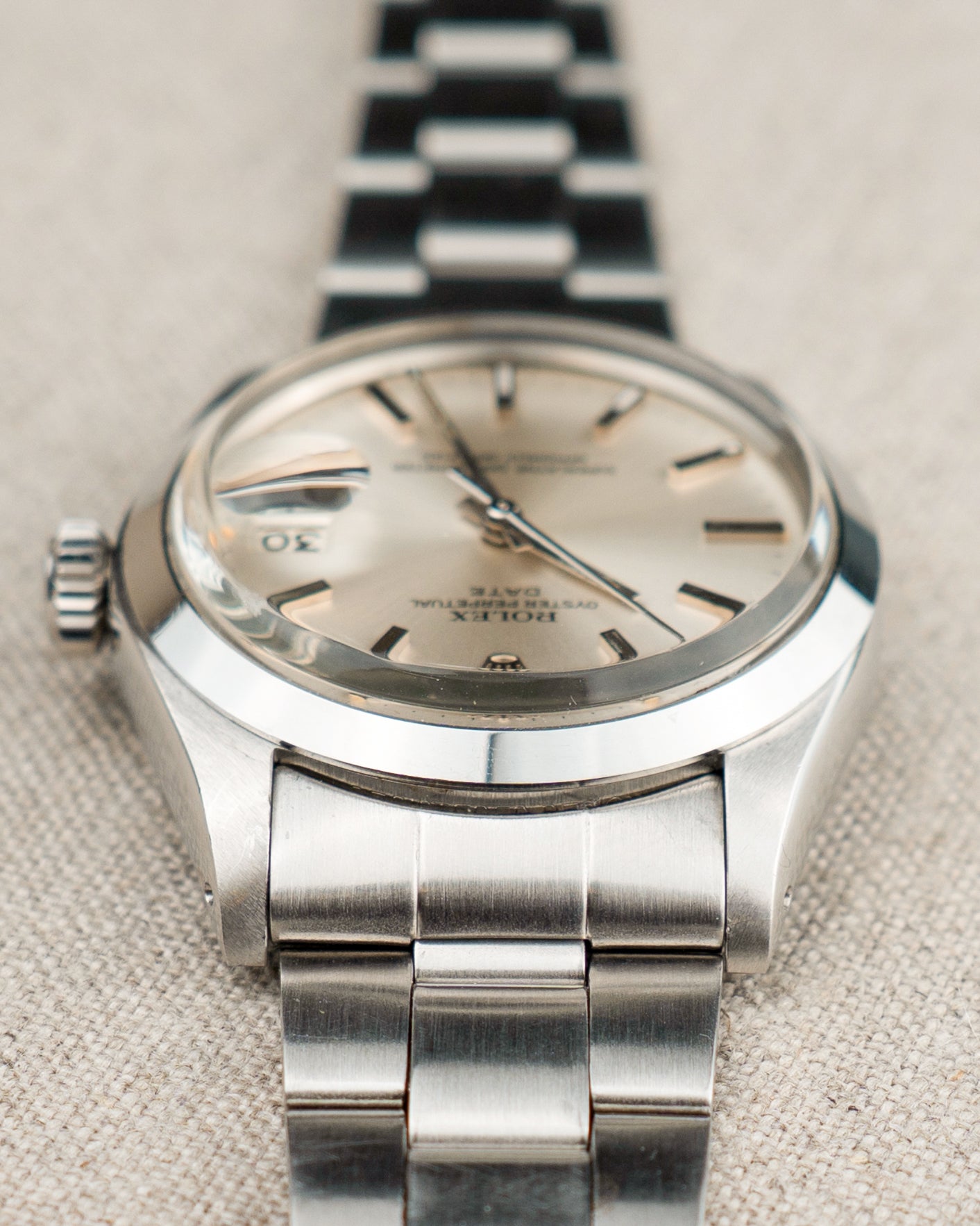 1974 Vintage Rolex Date Ref. 1500 - Silver Dial with Box and Inserts