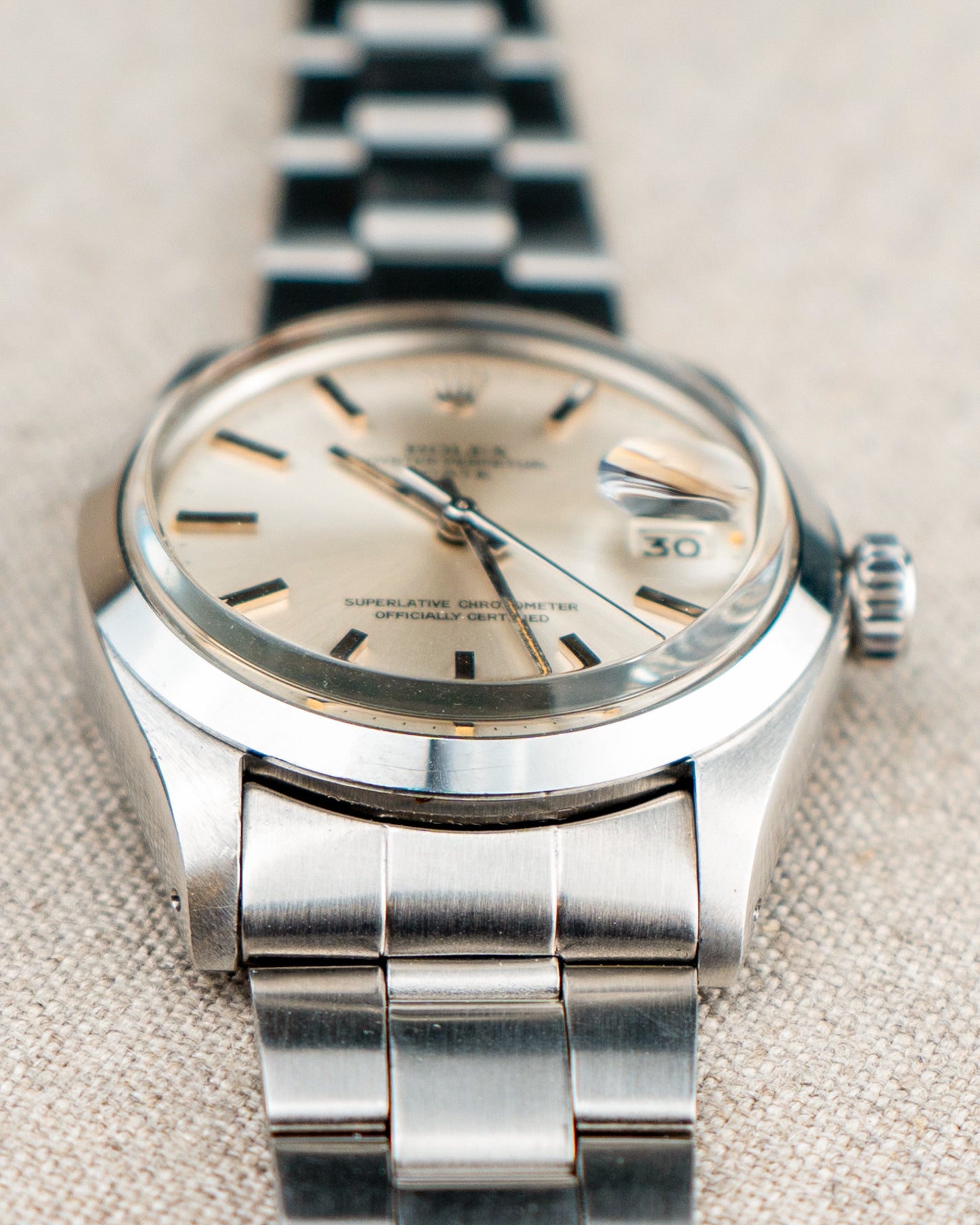 1974 Vintage Rolex Date Ref. 1500 - Silver Dial with Box and Inserts