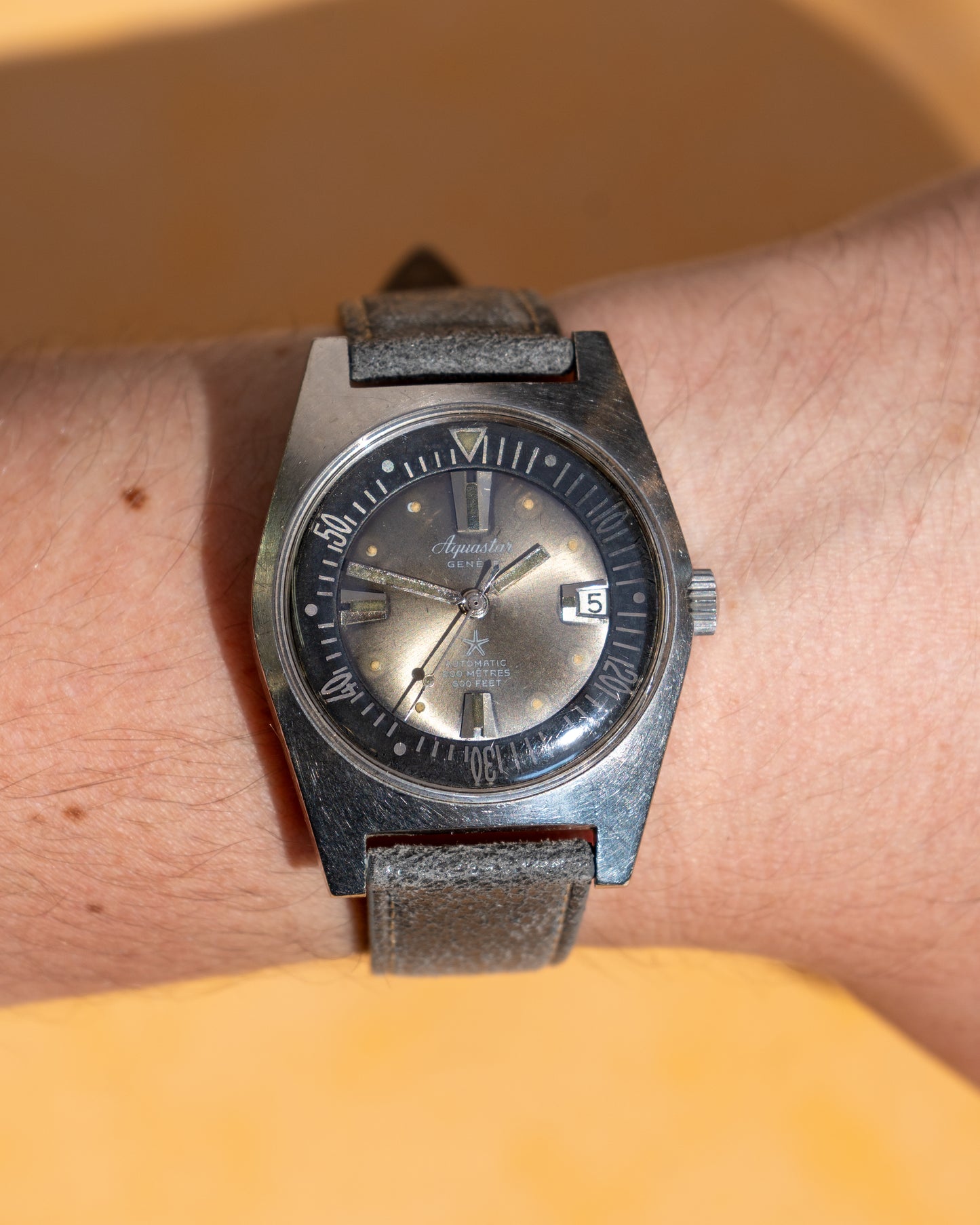 1960's Vintage Aquastar Ref. 1701 - Ghosty-Gray 'Starfish' Sunburst Dial