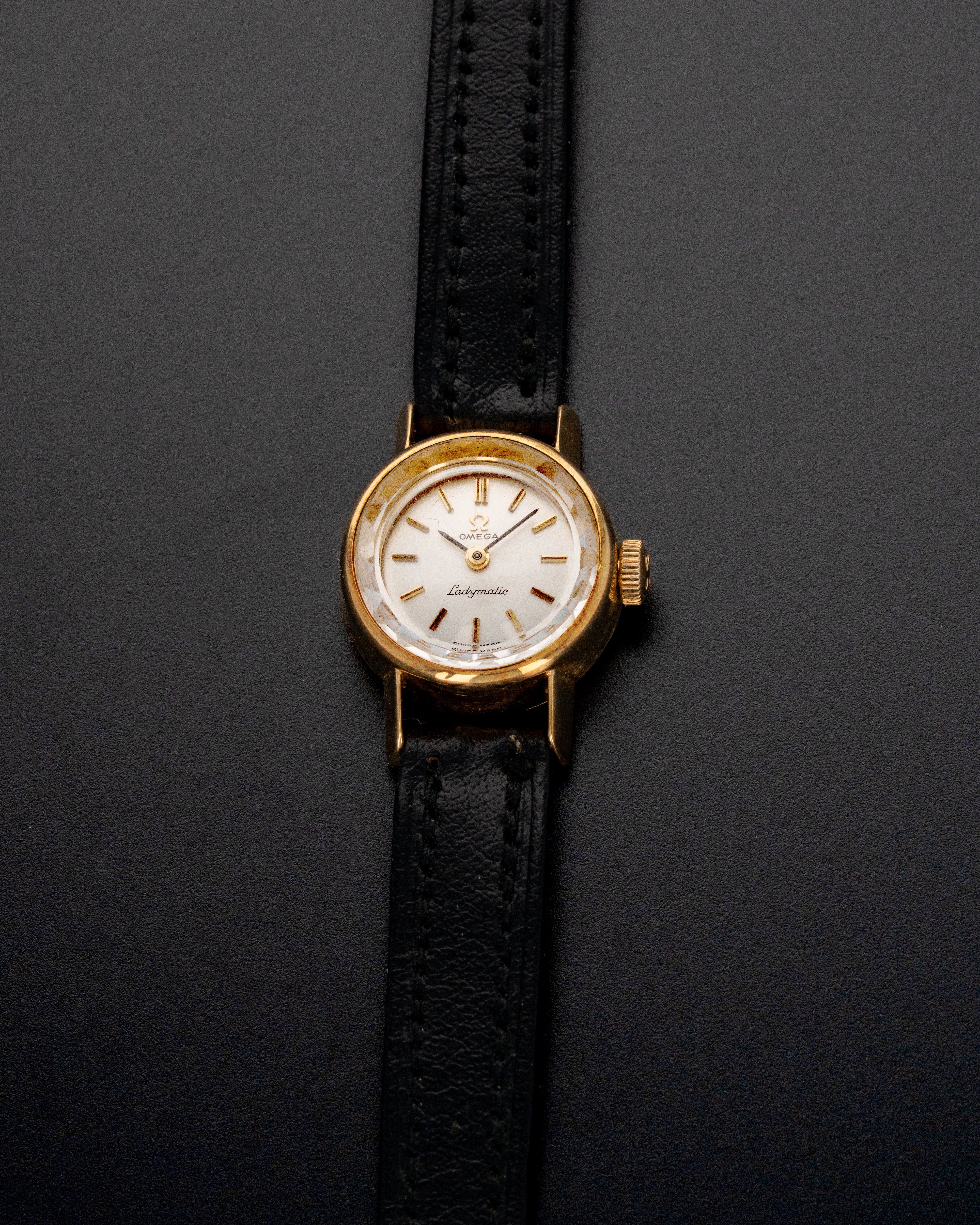 1966 Vintage Omega 18K Yellow Gold Ladymatic Ref. 551.012 - Silver