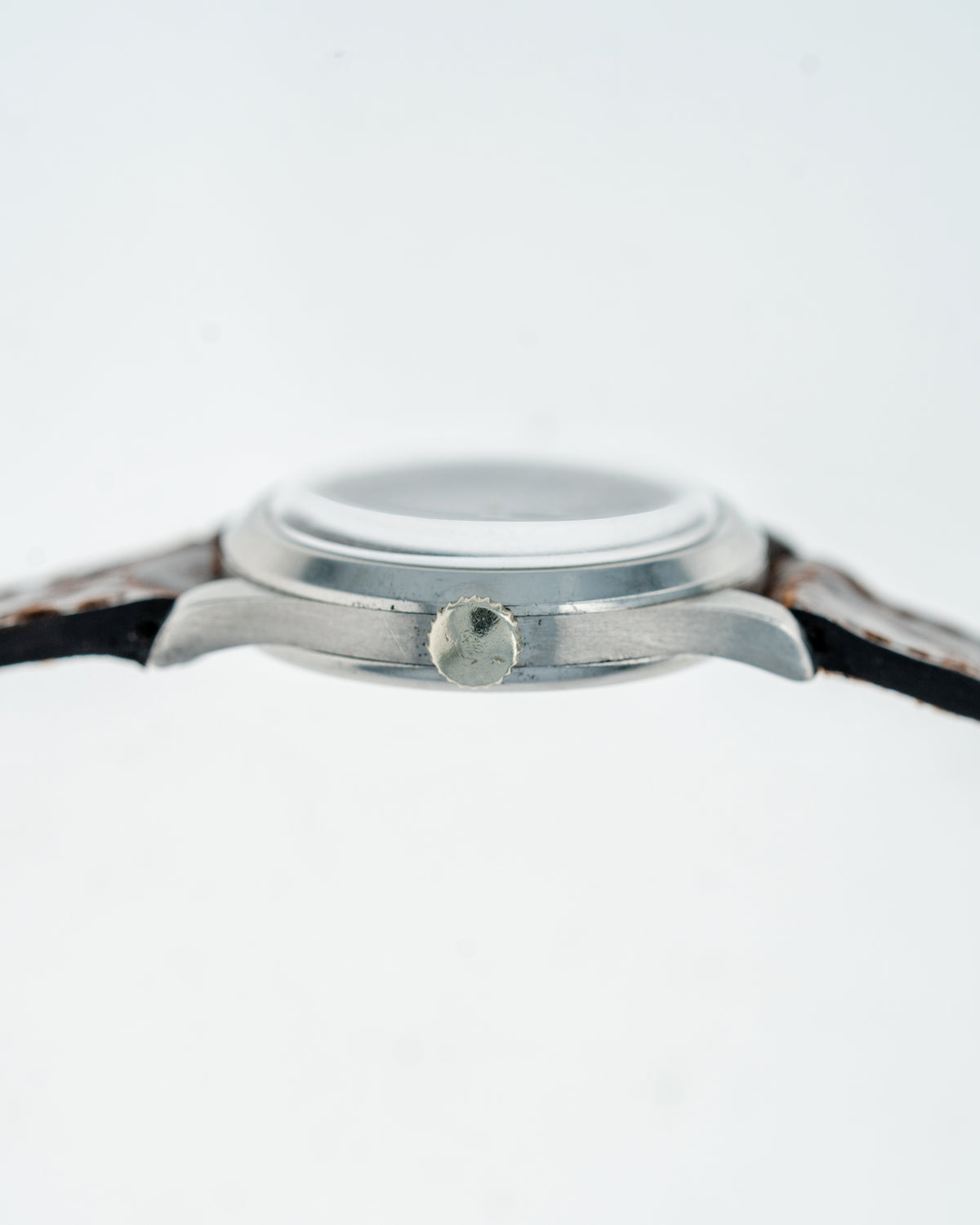 1938 Vintage Steel Omega Calatrava - Fab. Suisse Black Gilt Dial