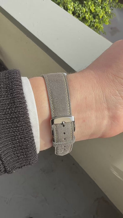 1968 Vintage Omega Seamaster Day-Date Ref. ST 168.032 / ST 168.023 - Silver Sunburst Dial