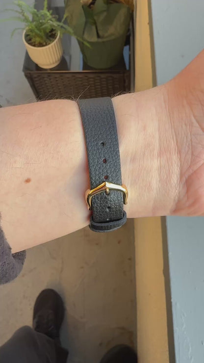 1970's Vintage Cartier Tank Must de Vermeil Large Model - Black Dial