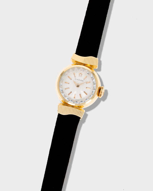 1961 Vintage Omega 18K Yellow Gold Textured Asymmetric Hooded-lug Watch - Silver Dial